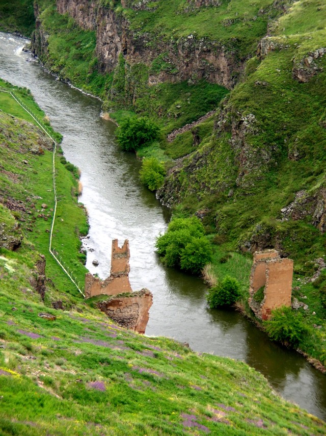 Ani bridge ruin between Turkey and Armenia
