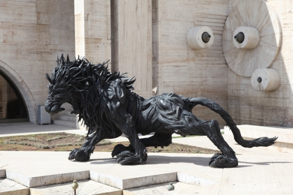 Sculpture made out of tires. Lion 2 by Ji Yong-Ho (Cascade - Yerevan Armenia)